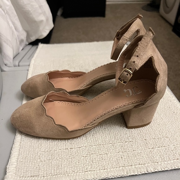 Journee Collection Edna Women's High Heel Pumps NWOT - Picture 5 of 7